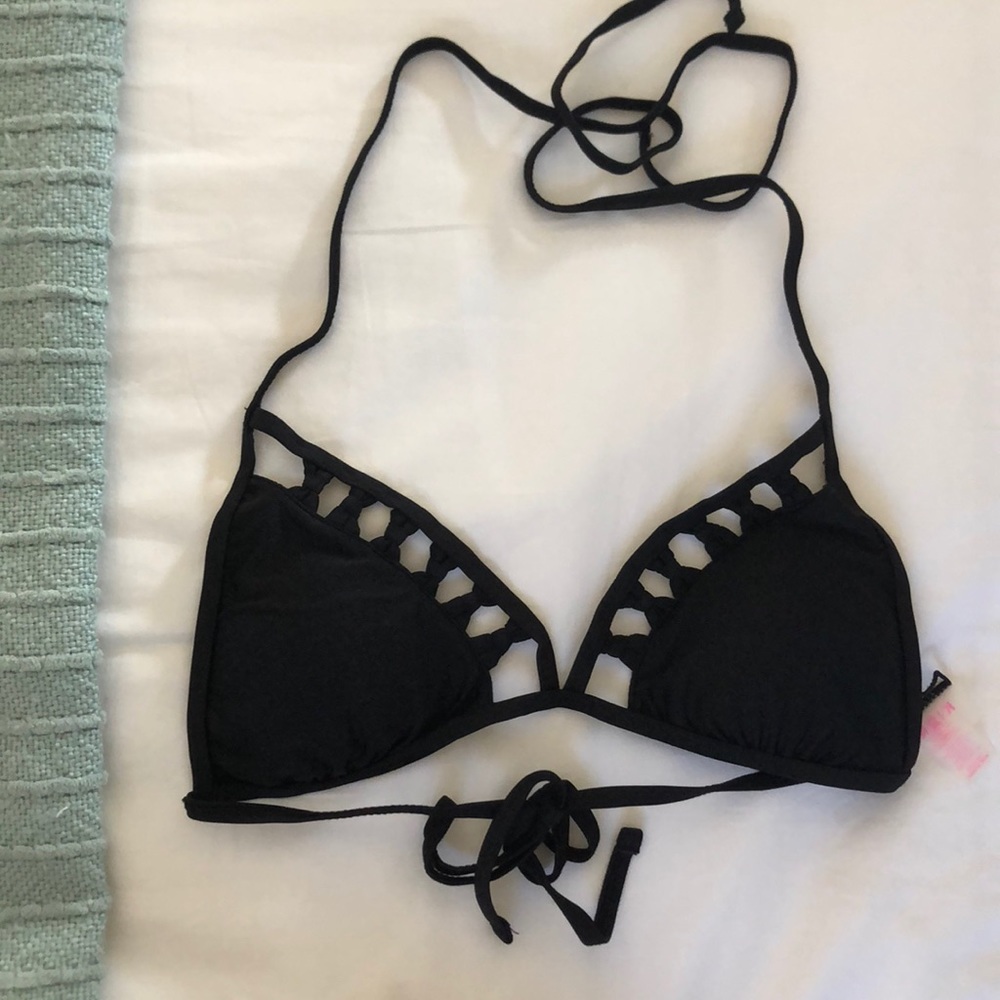 Black bikini top